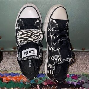 Converse Zebra Print Reversible Tongue  Womens Sz 6